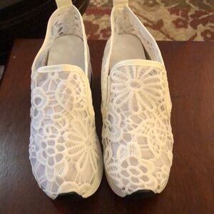 Elegant White Lace Slip-On Shoes